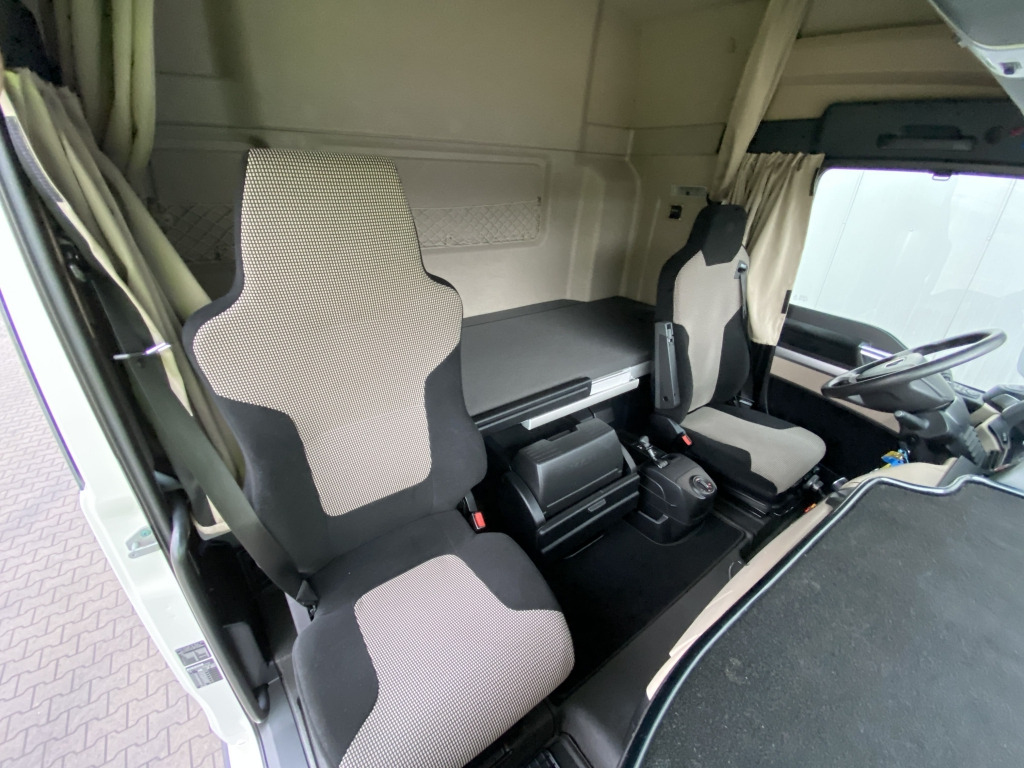 شاحنات مسطحة, شاحنة كرين MAN TGX 26.500 6x2-4 LL / HMF 2110 L-MC Kran: صورة 14 شاحنات مسطحة, شاحنة كرين MAN TGX 26.500 6x2-4 LL / HMF 2110 L-MC Kran: صورة 14