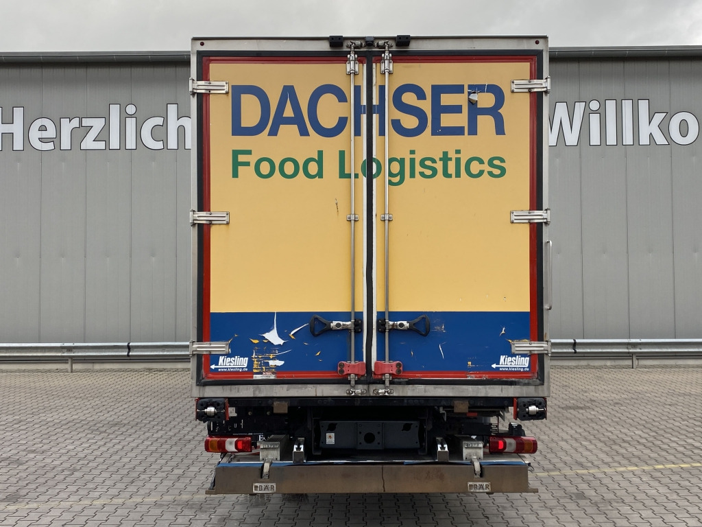 Mercedes-Benz 1523 L / BÄR-LBW - شاحنة الفريزر: صورة 4 Mercedes-Benz 1523 L / BÄR-LBW - شاحنة الفريزر: صورة 4