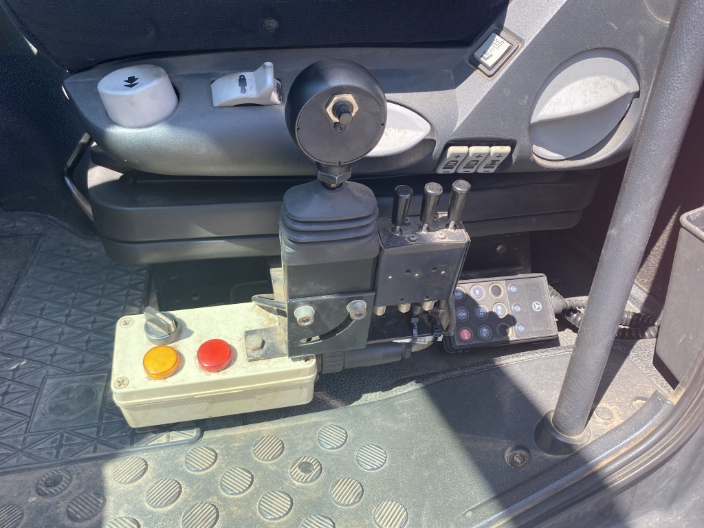Mercedes-Benz 1836 L 4x2 - شاحنة نقل المخلفات: صورة 4 Mercedes-Benz 1836 L 4x2 - شاحنة نقل المخلفات: صورة 4