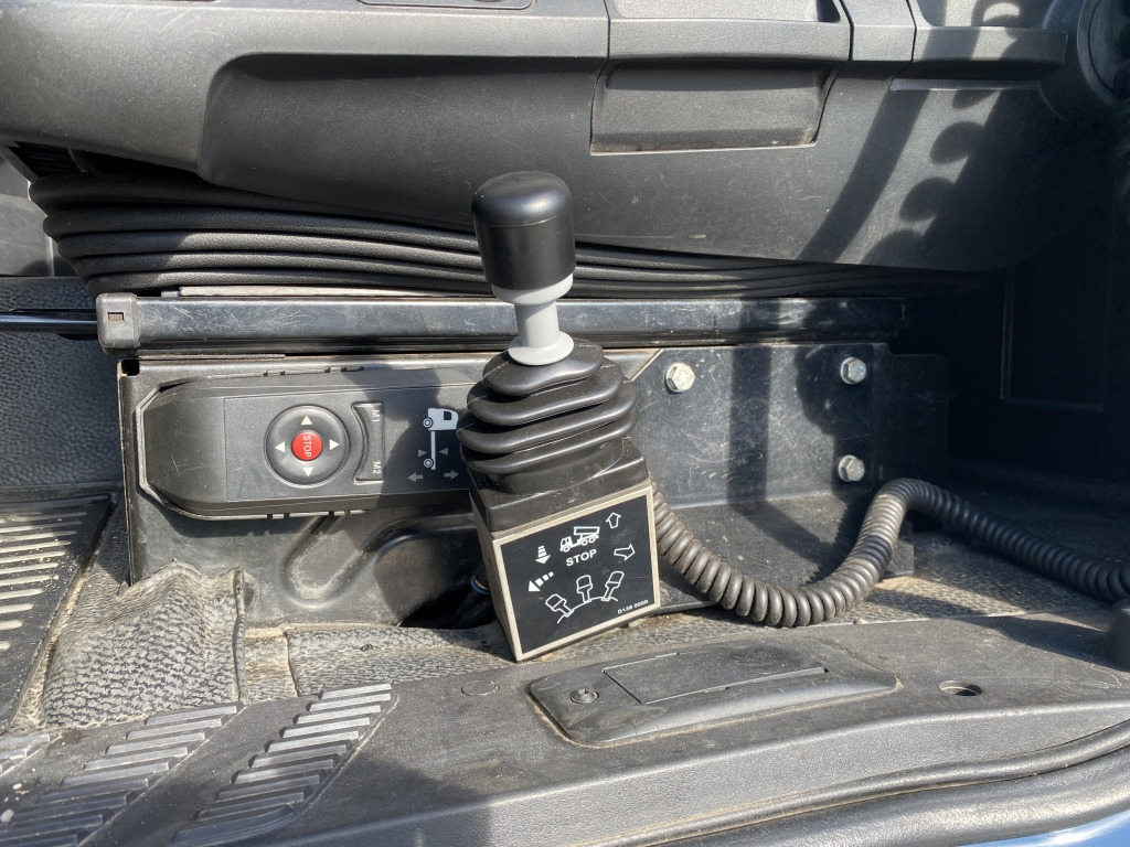 Mercedes-Benz 1848 LS 4x4 HAD - وحدة جر: صورة 3 Mercedes-Benz 1848 LS 4x4 HAD - وحدة جر: صورة 3