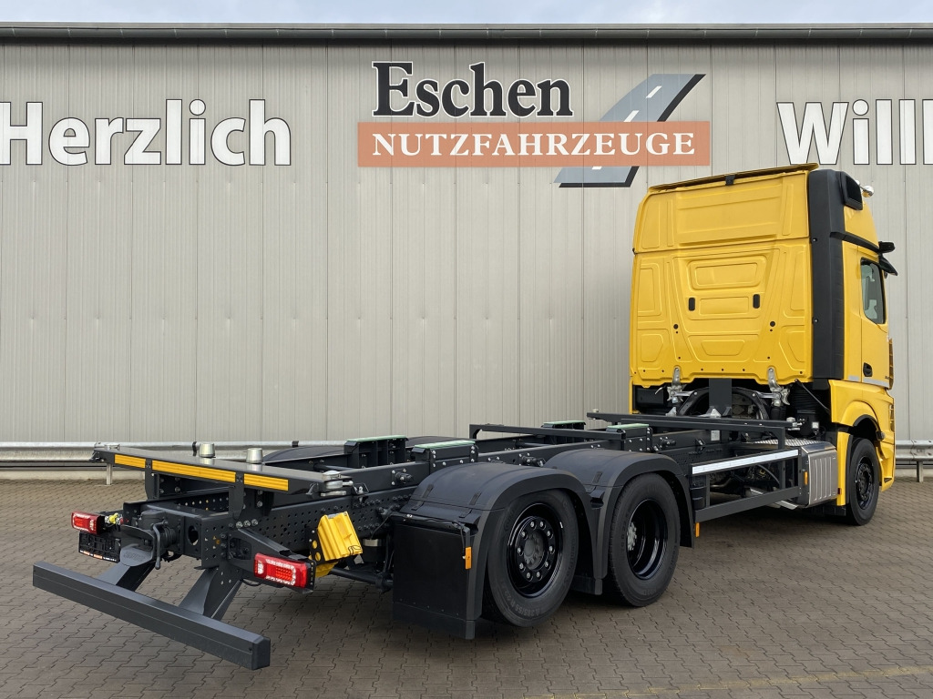 Mercedes-Benz 2542 L 6x2 Actros Giga-Space - شاحنات الحاويات / جسم علوي قابل للتغيير شاحنة: صورة 5 Mercedes-Benz 2542 L 6x2 Actros Giga-Space - شاحنات الحاويات / جسم علوي قابل للتغيير شاحنة: صورة 5