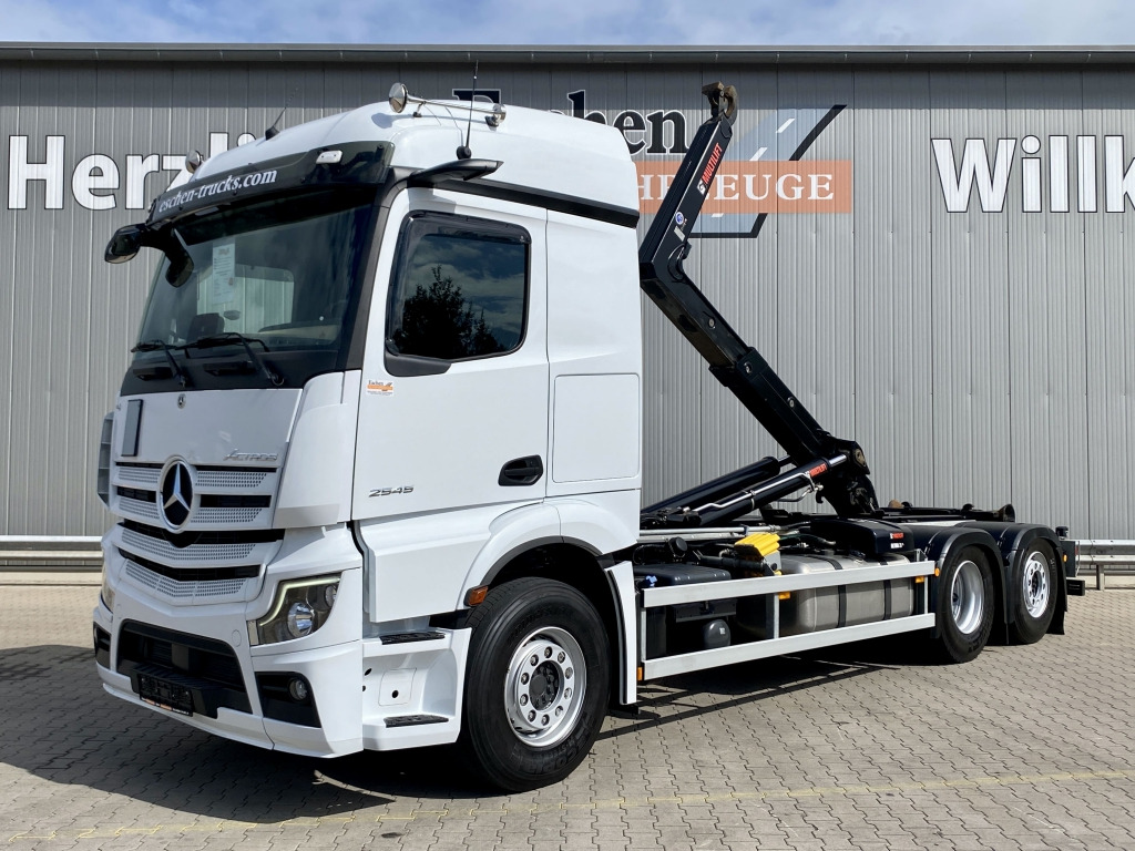 Mercedes-Benz 2545 L 6x2 Actros MP5 - شاحنة ذات خطاف: صورة 1 Mercedes-Benz 2545 L 6x2 Actros MP5 - شاحنة ذات خطاف: صورة 1