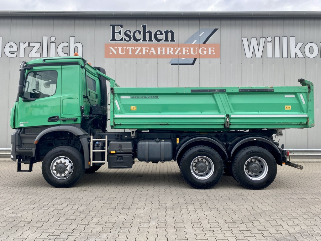 Mercedes-Benz 3345 6x6 Arocs - شاحنة قلاب: صورة 3 Mercedes-Benz 3345 6x6 Arocs - شاحنة قلاب: صورة 3