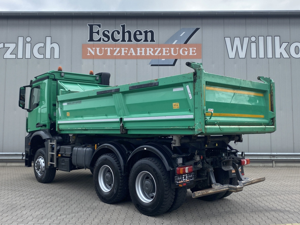 Mercedes-Benz 3345 6x6 Arocs - شاحنة قلاب: صورة 4 Mercedes-Benz 3345 6x6 Arocs - شاحنة قلاب: صورة 4