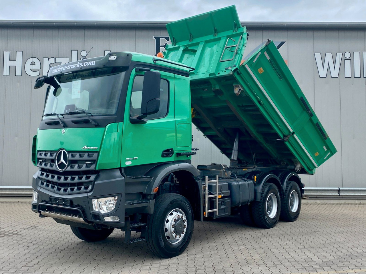 Mercedes-Benz Arocs 3345 6x6 | MEILLER*Bordmatik*Blatt*AHK+Oel - شاحنة قلاب: صورة 2 Mercedes-Benz Arocs 3345 6x6 | MEILLER*Bordmatik*Blatt*AHK+Oel - شاحنة قلاب: صورة 2