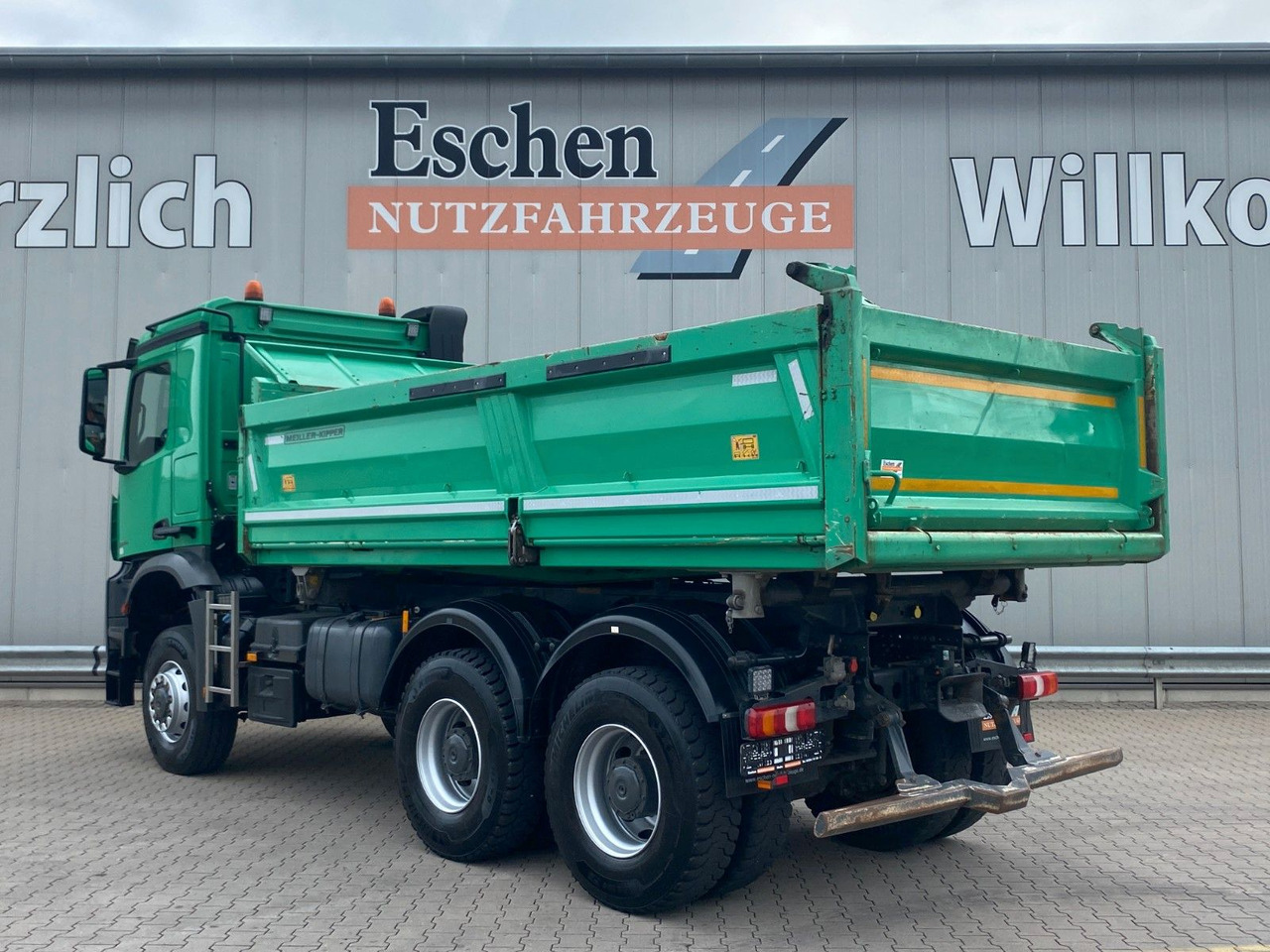 Mercedes-Benz Arocs 3345 6x6 | MEILLER*Bordmatik*Blatt*AHK+Oel - شاحنة قلاب: صورة 4 Mercedes-Benz Arocs 3345 6x6 | MEILLER*Bordmatik*Blatt*AHK+Oel - شاحنة قلاب: صورة 4