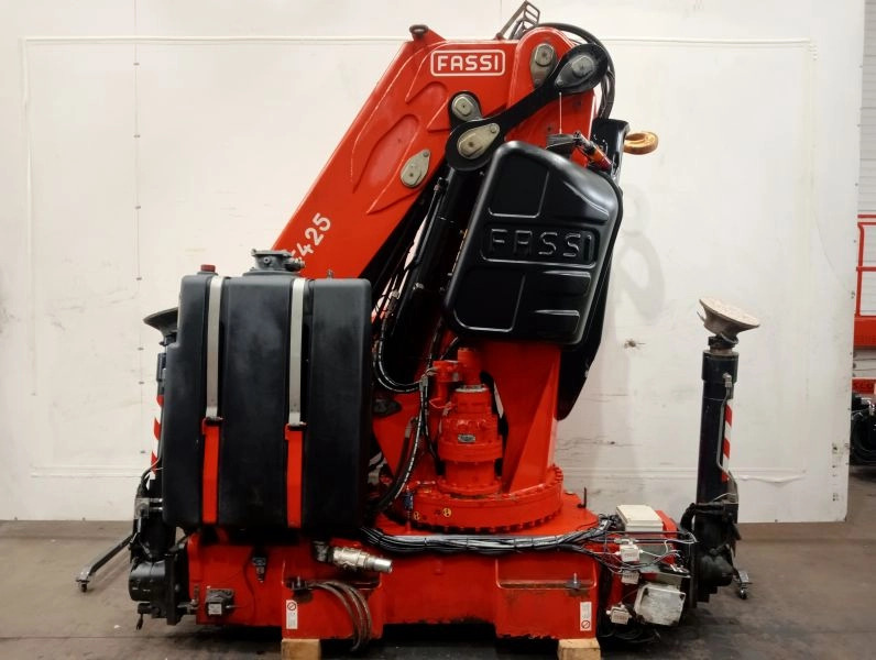 Grúa Fassi F425RA.2.23 E-DYNAMIC - ونش كرين - شاحنة: صورة 2 Grúa Fassi F425RA.2.23 E-DYNAMIC - ونش كرين - شاحنة: صورة 2