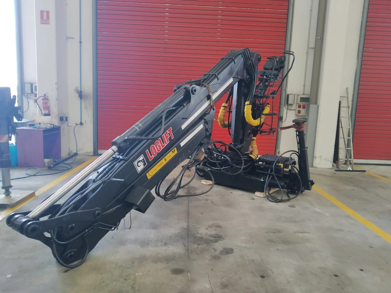 Grúa LOGLIFT 120S79R - ونش كرين - شاحنة: صورة 2 Grúa LOGLIFT 120S79R - ونش كرين - شاحنة: صورة 2