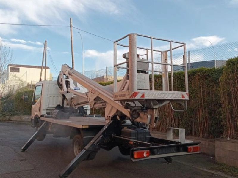 MULTITEL NISSAN NT 400 + HX 195 - منصة تلسكوبية محمولة على شاحنة: صورة 2 MULTITEL NISSAN NT 400 + HX 195 - منصة تلسكوبية محمولة على شاحنة: صورة 2