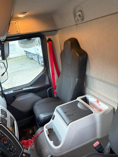 شاحنة مقفلة Renault D-Series 240.12: صورة 17 شاحنة مقفلة Renault D-Series 240.12: صورة 17