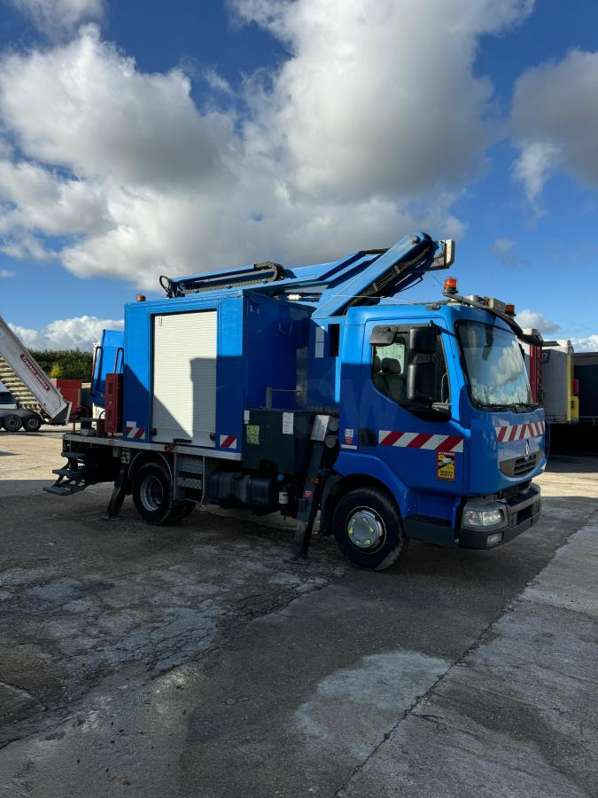 Renault Midlum 180 - منصة تلسكوبية محمولة على شاحنة: صورة 2 Renault Midlum 180 - منصة تلسكوبية محمولة على شاحنة: صورة 2