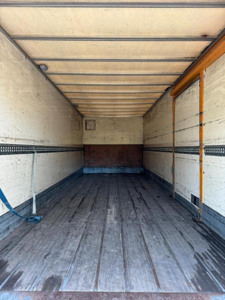 Renault Midlum 220 - شاحنة مقفلة: صورة 2 Renault Midlum 220 - شاحنة مقفلة: صورة 2