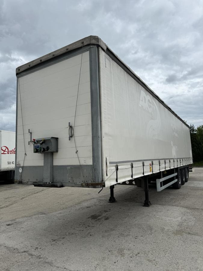 Trouillet - نصف مقطورة ستارة: صورة 1 Trouillet - نصف مقطورة ستارة: صورة 1