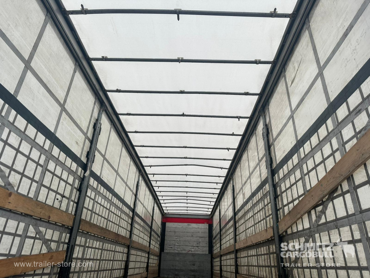 SCHMITZ Curtainsider Standard - نصف مقطورة ستارة: صورة 5 SCHMITZ Curtainsider Standard - نصف مقطورة ستارة: صورة 5