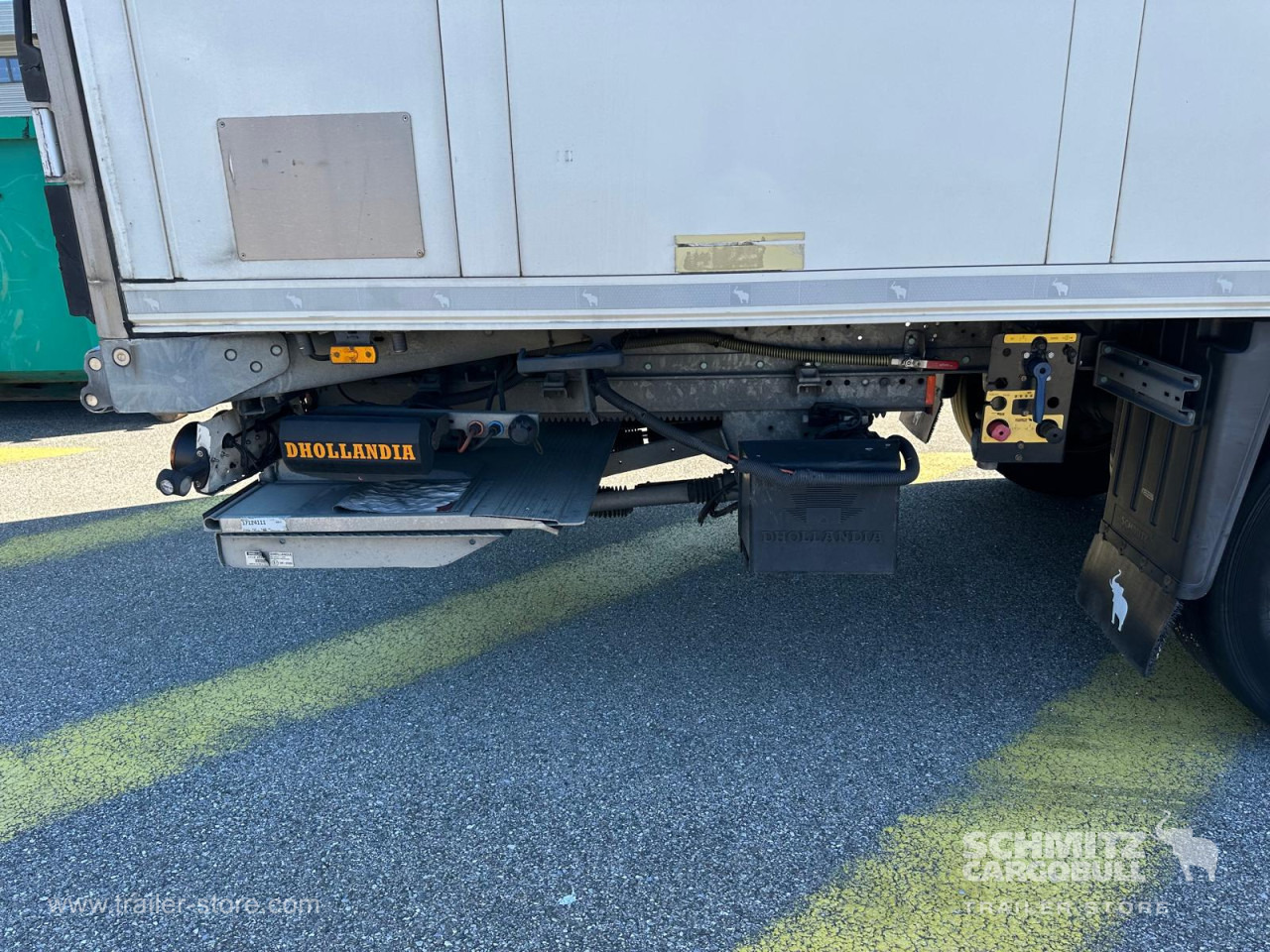 SCHMITZ Reefer Multitemp Double deck Taillift - نصف مقطورة متساوي الحرارة: صورة 2 SCHMITZ Reefer Multitemp Double deck Taillift - نصف مقطورة متساوي الحرارة: صورة 2