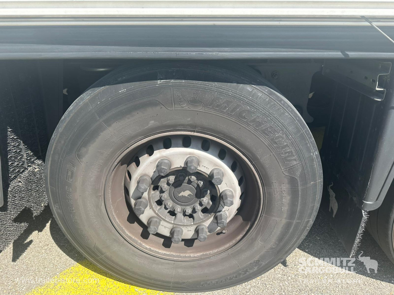 SCHMITZ Reefer Standard Taillift - نصف مقطورة متساوي الحرارة: صورة 3 SCHMITZ Reefer Standard Taillift - نصف مقطورة متساوي الحرارة: صورة 3