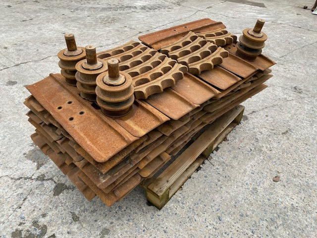 Bodenplatten 750mm - CAT D 6 K/N LGP - Systeme One - 246-5726  - مسارات - آلات البناء: صورة 2 Bodenplatten 750mm - CAT D 6 K/N LGP - Systeme One - 246-5726  - مسارات - آلات البناء: صورة 2