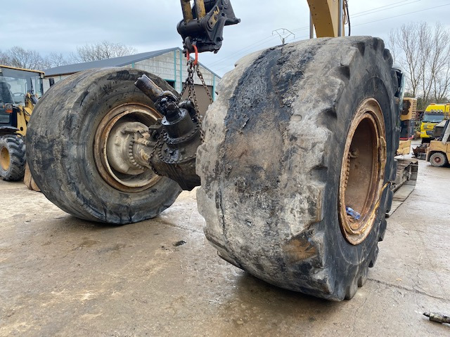 CAT 992 C -1V-5949 - المحور الأمامي - آلات البناء: صورة 1 CAT 992 C -1V-5949 - المحور الأمامي - آلات البناء: صورة 1