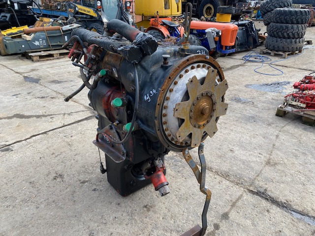 Clark 15HR36442-2 / O&K L45 - 164850 - علبة التروس و قطع الغيار - آلات البناء: صورة 2 Clark 15HR36442-2 / O&K L45 - 164850 - علبة التروس و قطع الغيار - آلات البناء: صورة 2