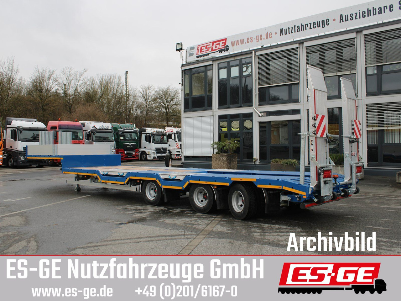 ES-GE 3-Achs-Satteltieflader - Radmulden - عربة منخفضة مسطحة نصف مقطورة: صورة 1 ES-GE 3-Achs-Satteltieflader - Radmulden - عربة منخفضة مسطحة نصف مقطورة: صورة 1