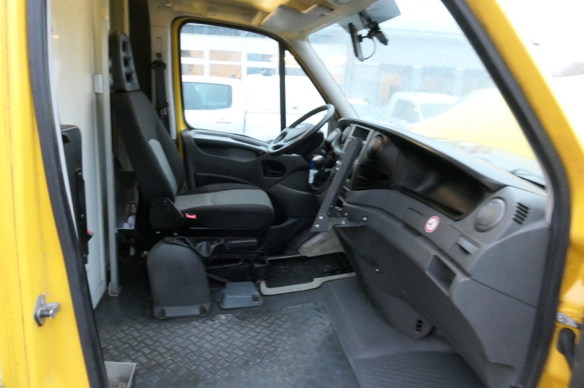 IVECO Daily 35 S11 C30C AUTOMATIK KAMERA Regale LUFT D - شاحنة مغلقة الصندوق: صورة 5 IVECO Daily 35 S11 C30C AUTOMATIK KAMERA Regale LUFT D - شاحنة مغلقة الصندوق: صورة 5