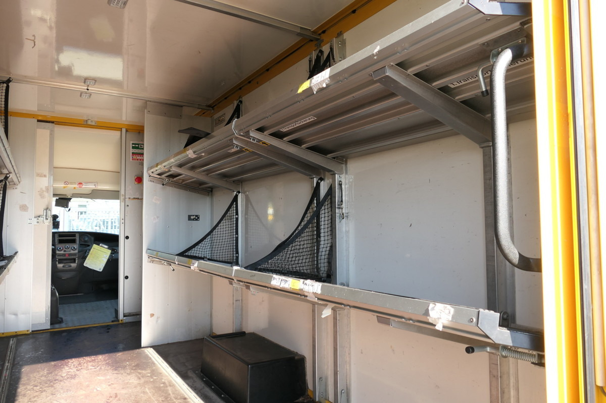 IVECO Daily 35 S11 C30C AUTOMATIK KAMERA Regale LUFT D - شاحنة مغلقة الصندوق: صورة 5 IVECO Daily 35 S11 C30C AUTOMATIK KAMERA Regale LUFT D - شاحنة مغلقة الصندوق: صورة 5