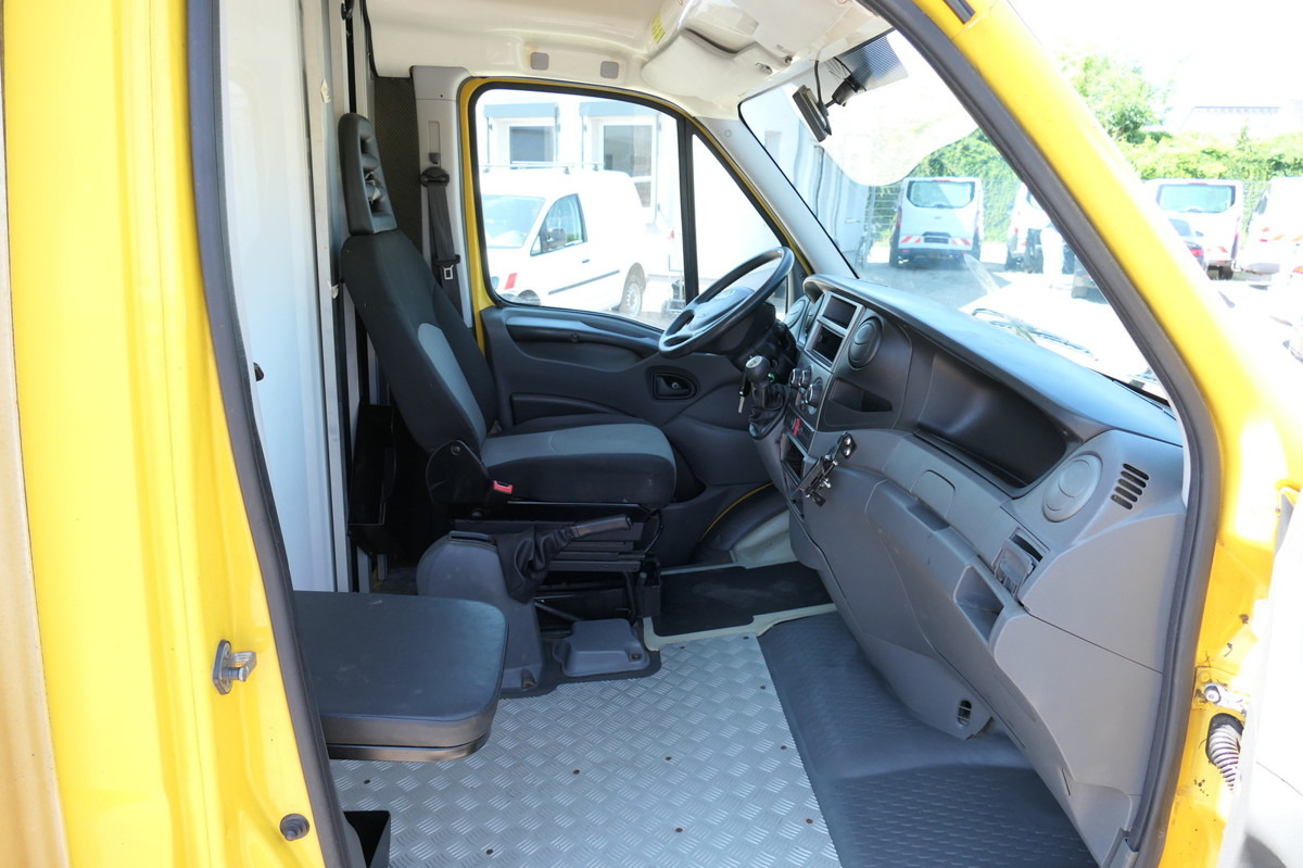 IVECO Daily 35 S11 C30C AUTOMATIK KAMERA Regale LUFT D - شاحنة مغلقة الصندوق: صورة 5 IVECO Daily 35 S11 C30C AUTOMATIK KAMERA Regale LUFT D - شاحنة مغلقة الصندوق: صورة 5