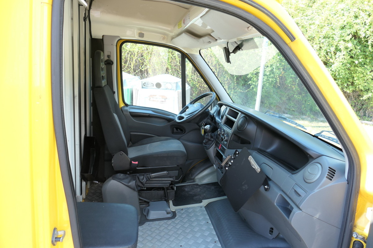 IVECO Daily 35 S11 C30C AUTOMATIK KAMERA Regale LUFT D - شاحنة مغلقة الصندوق: صورة 5 IVECO Daily 35 S11 C30C AUTOMATIK KAMERA Regale LUFT D - شاحنة مغلقة الصندوق: صورة 5
