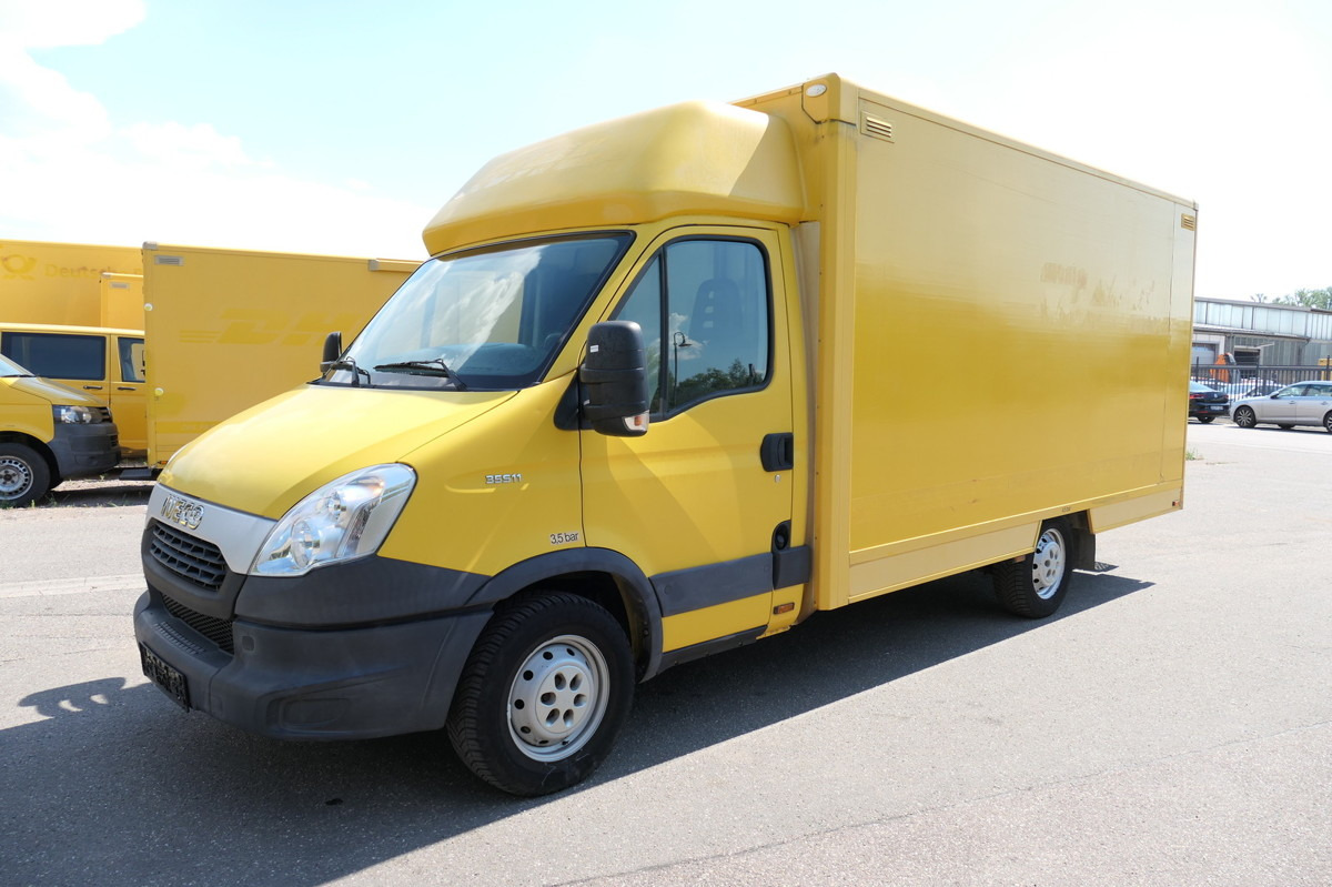 IVECO Daily 35 S11 C30C AUTOMATIK KAMERA Regale LUFT D - شاحنة مغلقة الصندوق: صورة 1 IVECO Daily 35 S11 C30C AUTOMATIK KAMERA Regale LUFT D - شاحنة مغلقة الصندوق: صورة 1