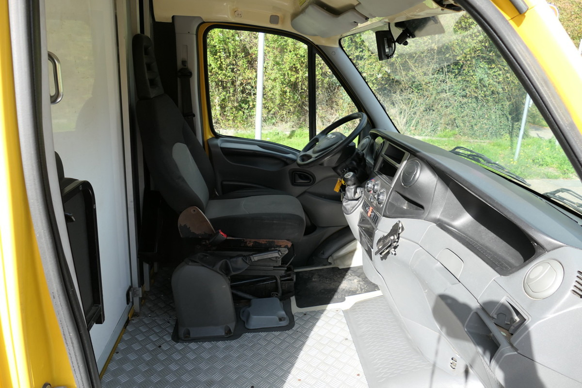 IVECO Daily 35 S11 C30C AUTOMATIK KAMERA Regale LUFT D - شاحنة مغلقة الصندوق: صورة 5 IVECO Daily 35 S11 C30C AUTOMATIK KAMERA Regale LUFT D - شاحنة مغلقة الصندوق: صورة 5