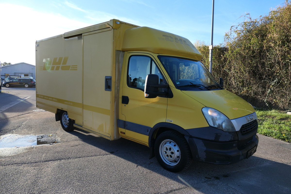 IVECO Daily 35 S11 C30C AUTOMATIK KAMERA Regale LUFT D - شاحنة مغلقة الصندوق: صورة 1 IVECO Daily 35 S11 C30C AUTOMATIK KAMERA Regale LUFT D - شاحنة مغلقة الصندوق: صورة 1