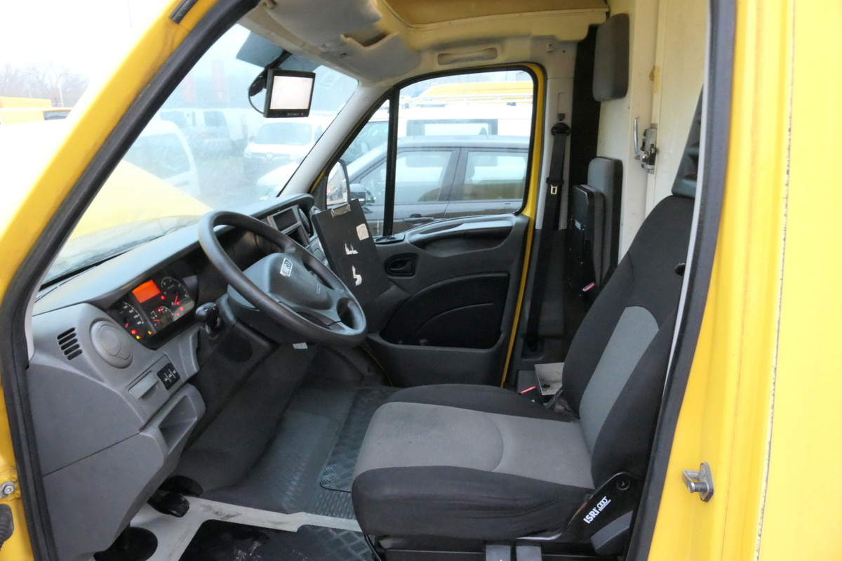 شاحنة مغلقة الصندوق IVECO Daily 35 S11 C30C AUTOMATIK KAMERA Regale LUFT D: صورة 5