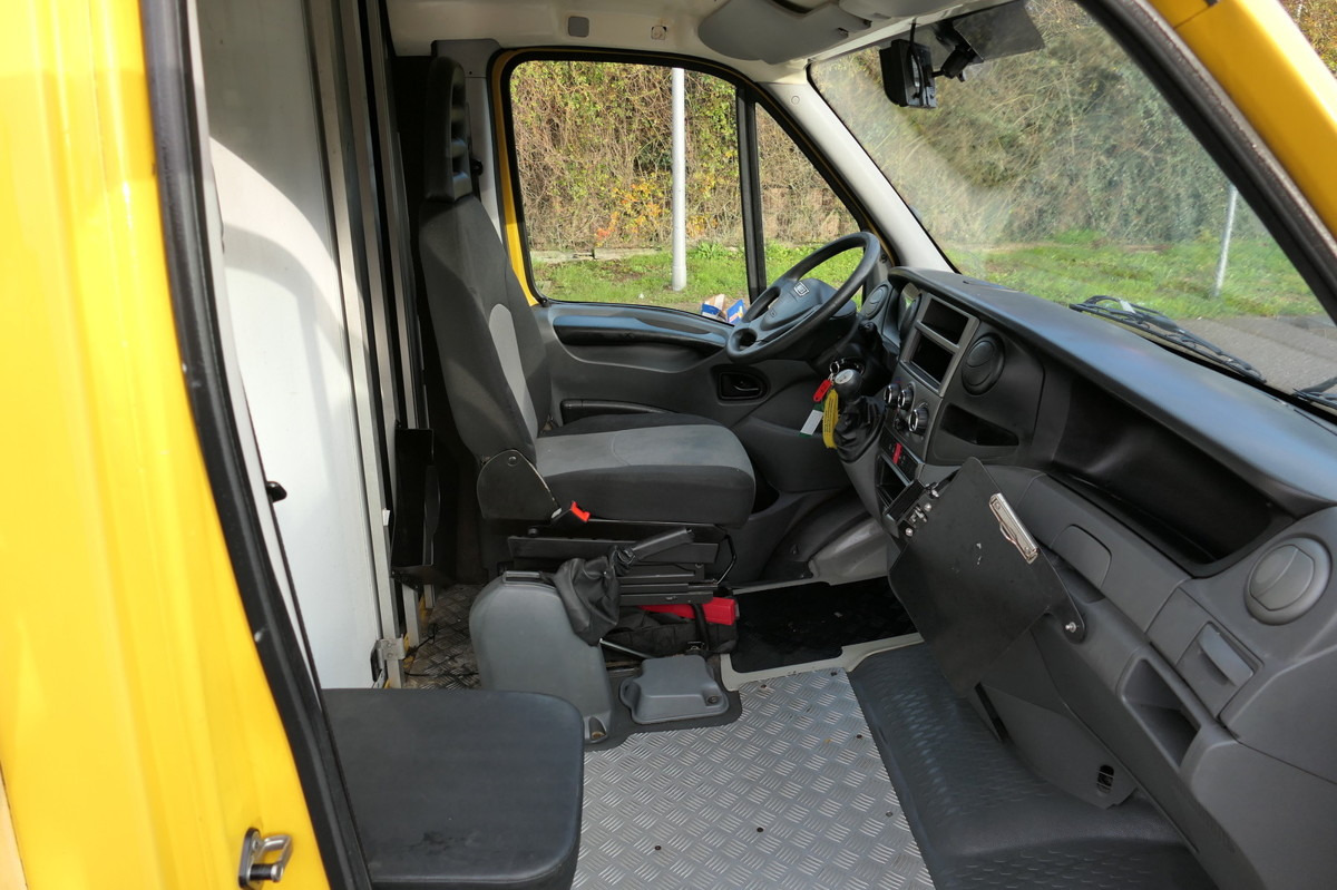 IVECO Daily 35 S11 C30C AUTOMATIK KAMERA Regale LUFT D - شاحنة مغلقة الصندوق: صورة 5 IVECO Daily 35 S11 C30C AUTOMATIK KAMERA Regale LUFT D - شاحنة مغلقة الصندوق: صورة 5