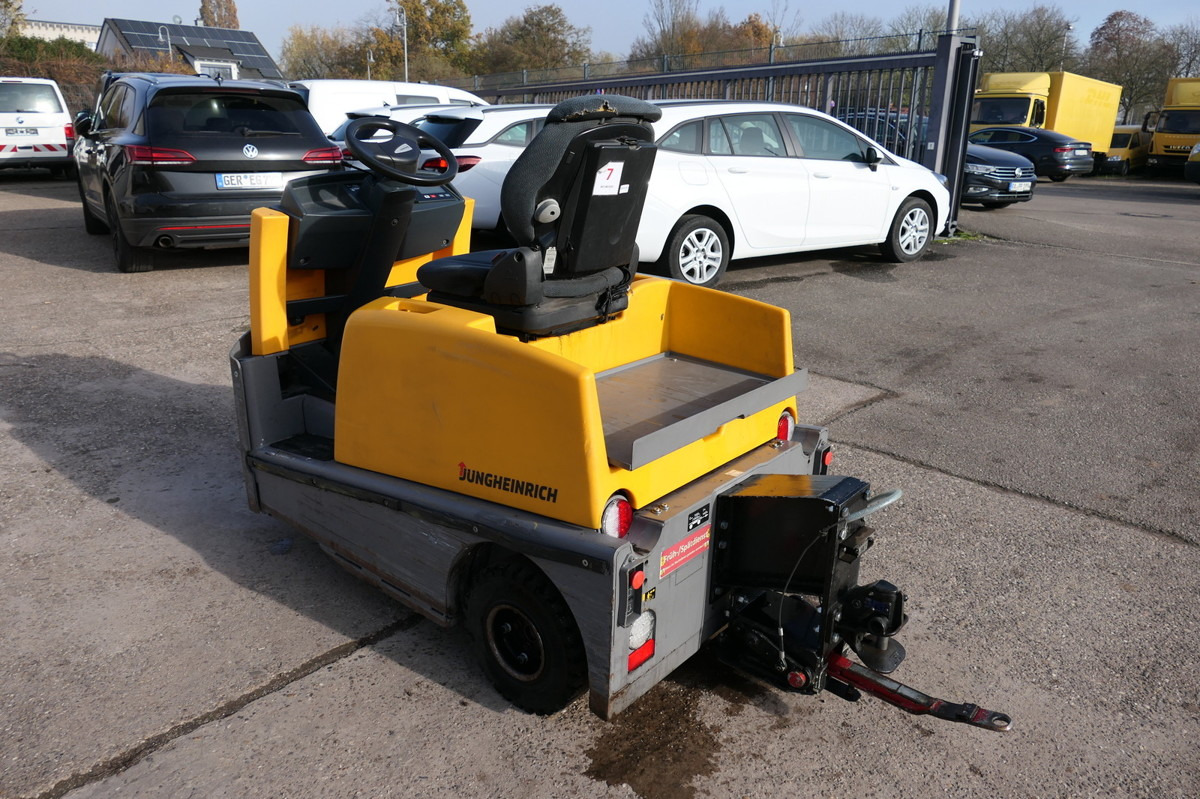 JUNGHEINRICH EZS 570 Schlepper Batterie 20/2017 - جرار السحب الكهربائي: صورة 4 JUNGHEINRICH EZS 570 Schlepper Batterie 20/2017 - جرار السحب الكهربائي: صورة 4