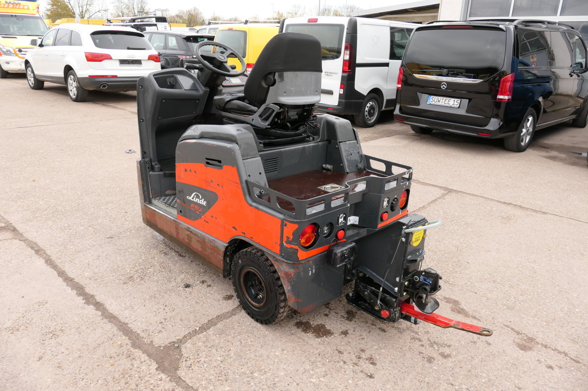 LINDE P 60 Z Schlepper 3-Rad - جرار السحب الكهربائي: صورة 3 LINDE P 60 Z Schlepper 3-Rad - جرار السحب الكهربائي: صورة 3
