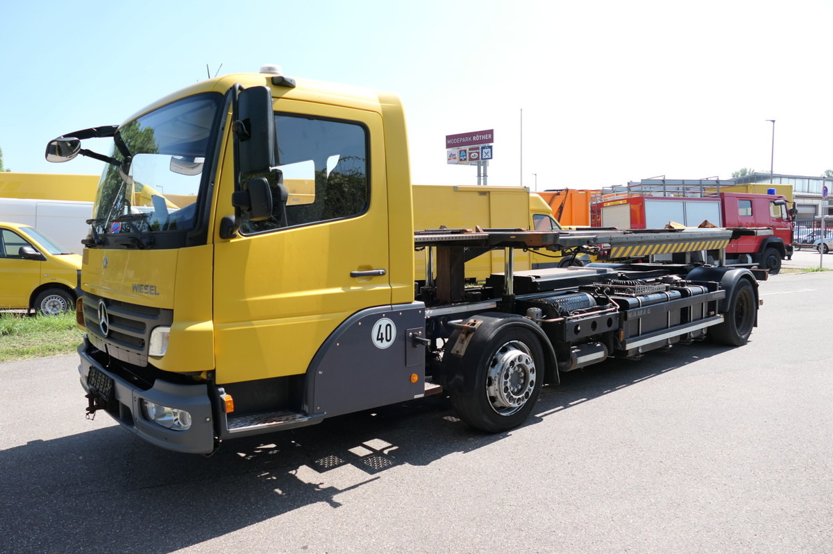 MERCEDES-BENZ KAMAG WBH 25 Wiesel Sattelkupplung Umsetzfahrz. - شاحنات الحاويات / جسم علوي قابل للتغيير شاحنة: صورة 3 MERCEDES-BENZ KAMAG WBH 25 Wiesel Sattelkupplung Umsetzfahrz. - شاحنات الحاويات / جسم علوي قابل للتغيير شاحنة: صورة 3