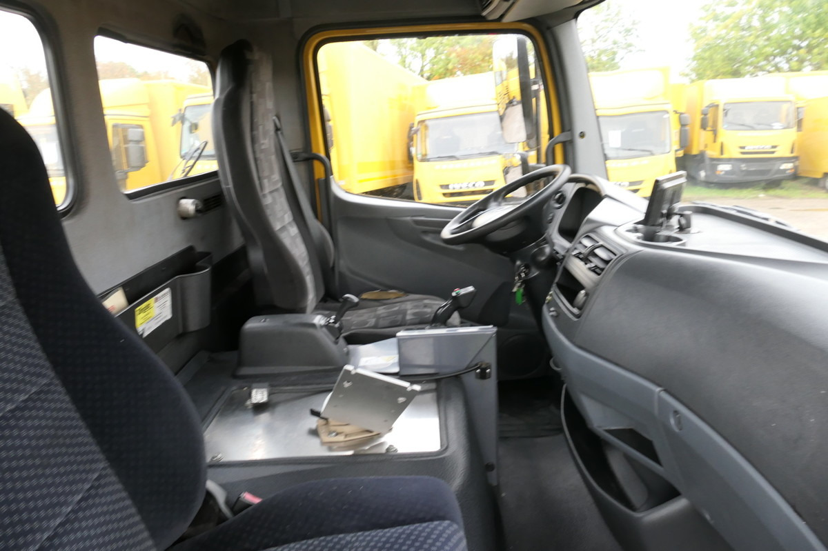 Interior photo 1: شاحنات الحاويات / جسم علوي قابل للتغيير شاحنة MERCEDES-BENZ KAMAG WBH 25 Wiesel Terberg Umsetzfahrz. Sattelk