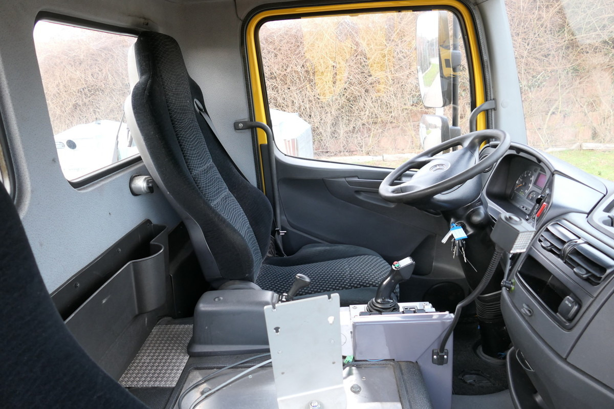 شاحنات الحاويات / جسم علوي قابل للتغيير شاحنة MERCEDES-BENZ KAMAG WBH 25 Wiesel Terberg Umsetzfahrz. Sattelk: صورة 11