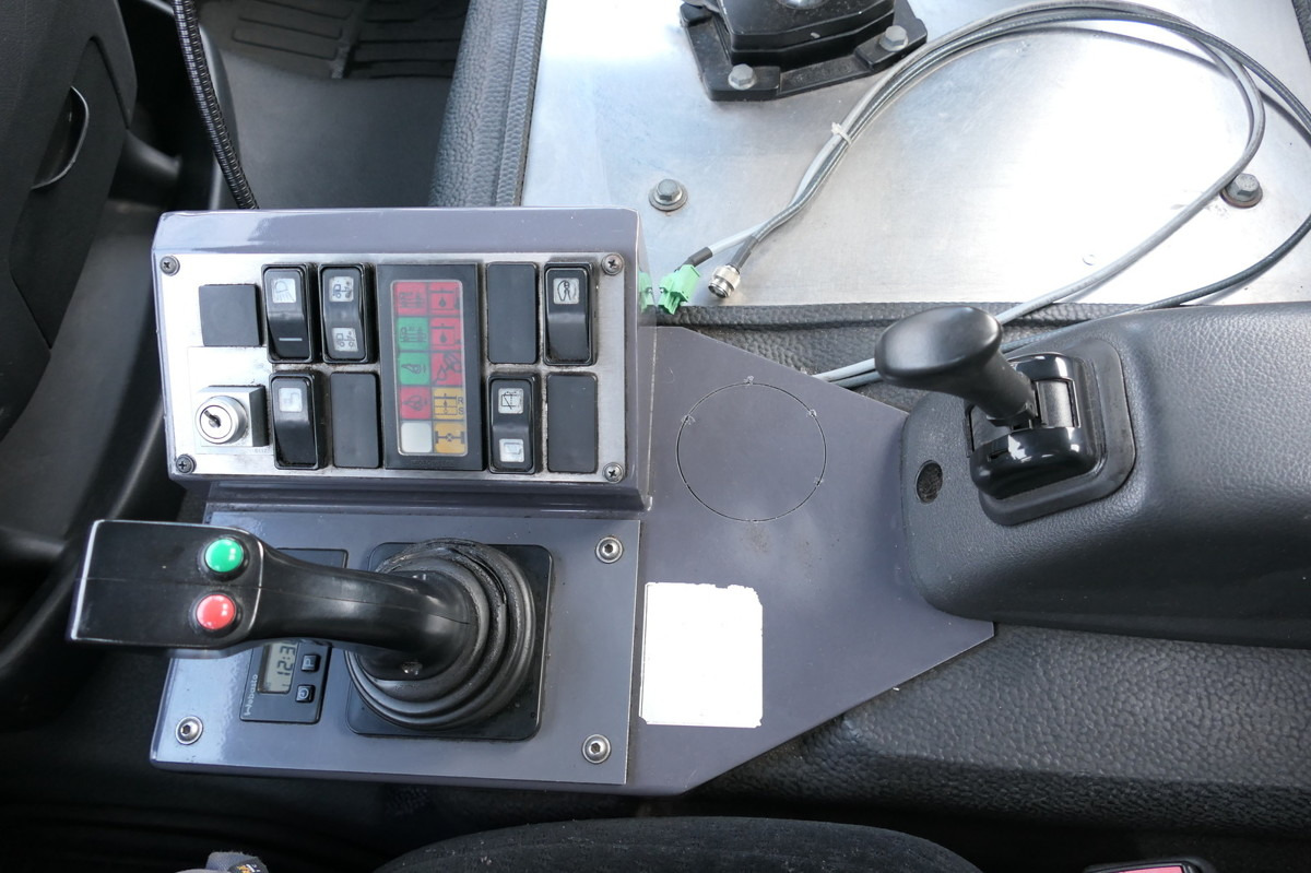 شاحنات الحاويات / جسم علوي قابل للتغيير شاحنة MERCEDES-BENZ KAMAG WBH 25 Wiesel Terberg Umsetzfahrz. Sattelk: صورة 15