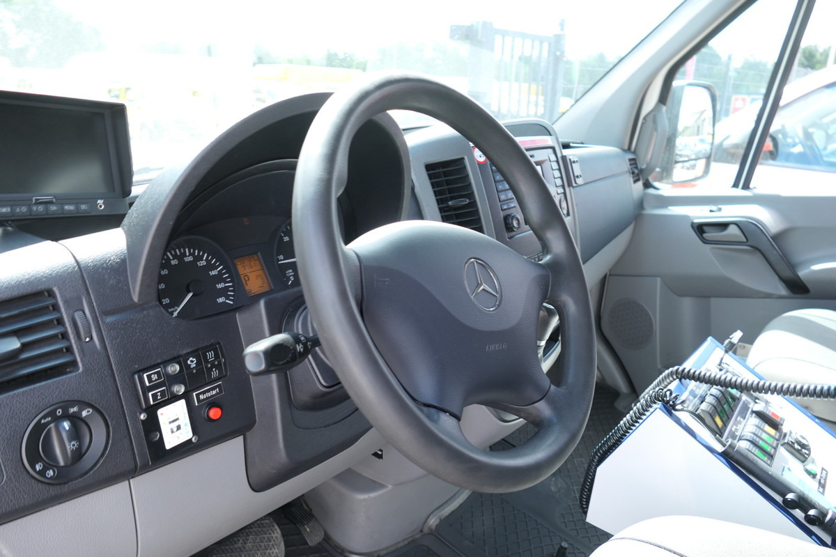 سيارة اسعاف MERCEDES-BENZ Sprinter 519 CDI Klima Krankenwagen Fahrtec Aufb: صورة 15