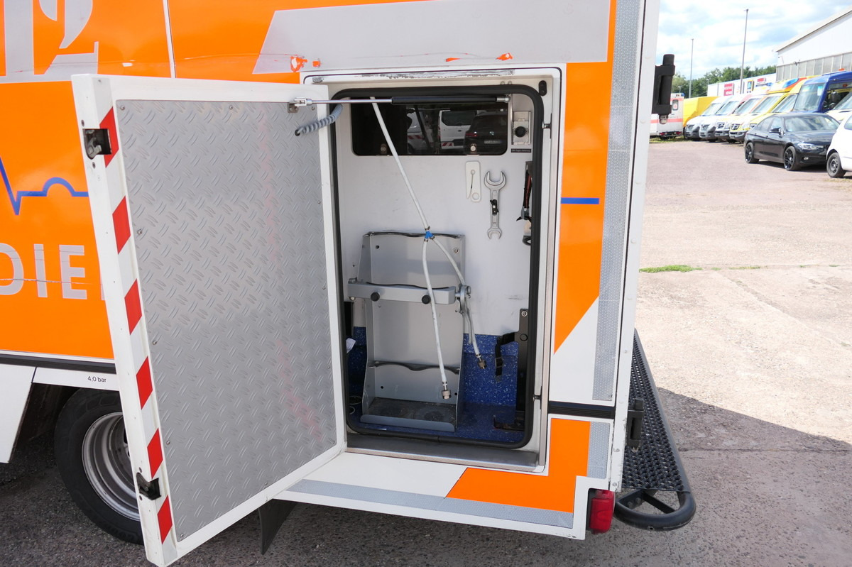 سيارة اسعاف MERCEDES-BENZ Sprinter 519 CDI Klima Krankenwagen Fahrtec Aufb: صورة 8