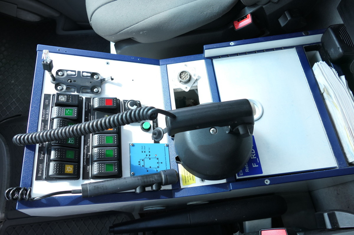 سيارة اسعاف MERCEDES-BENZ Sprinter 519 CDI Klima Krankenwagen Fahrtec Aufb: صورة 14