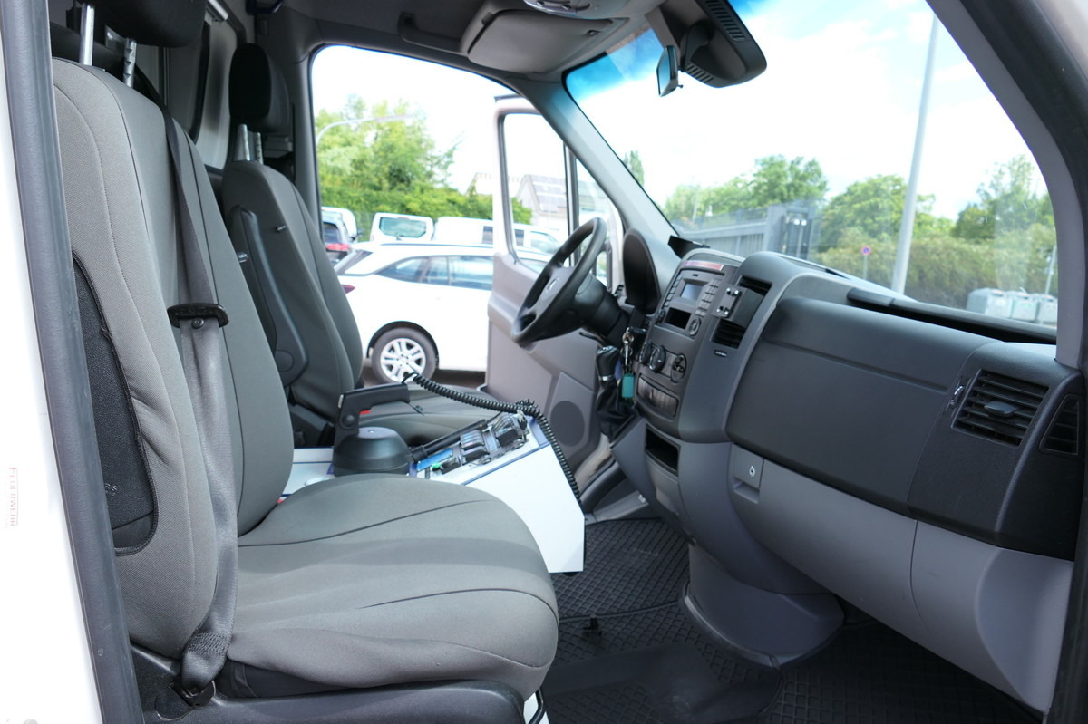 سيارة اسعاف MERCEDES-BENZ Sprinter 519 CDI Klima Krankenwagen Fahrtec Aufb: صورة 12