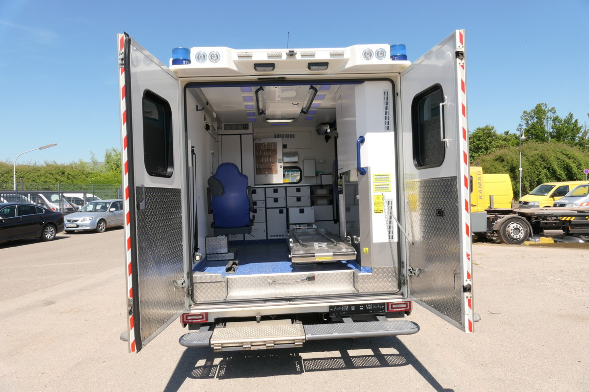 MERCEDES-BENZ Sprinter 519 CDI Klima Krankenwagen - سيارة اسعاف: صورة 5 MERCEDES-BENZ Sprinter 519 CDI Klima Krankenwagen - سيارة اسعاف: صورة 5
