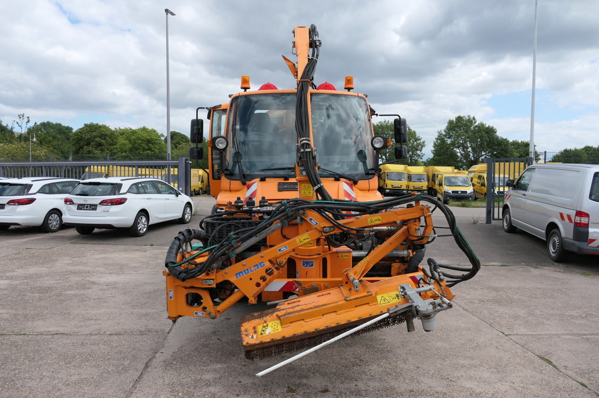 UNIMOG U400 405/12 - شاحنة قلاب: صورة 5 UNIMOG U400 405/12 - شاحنة قلاب: صورة 5