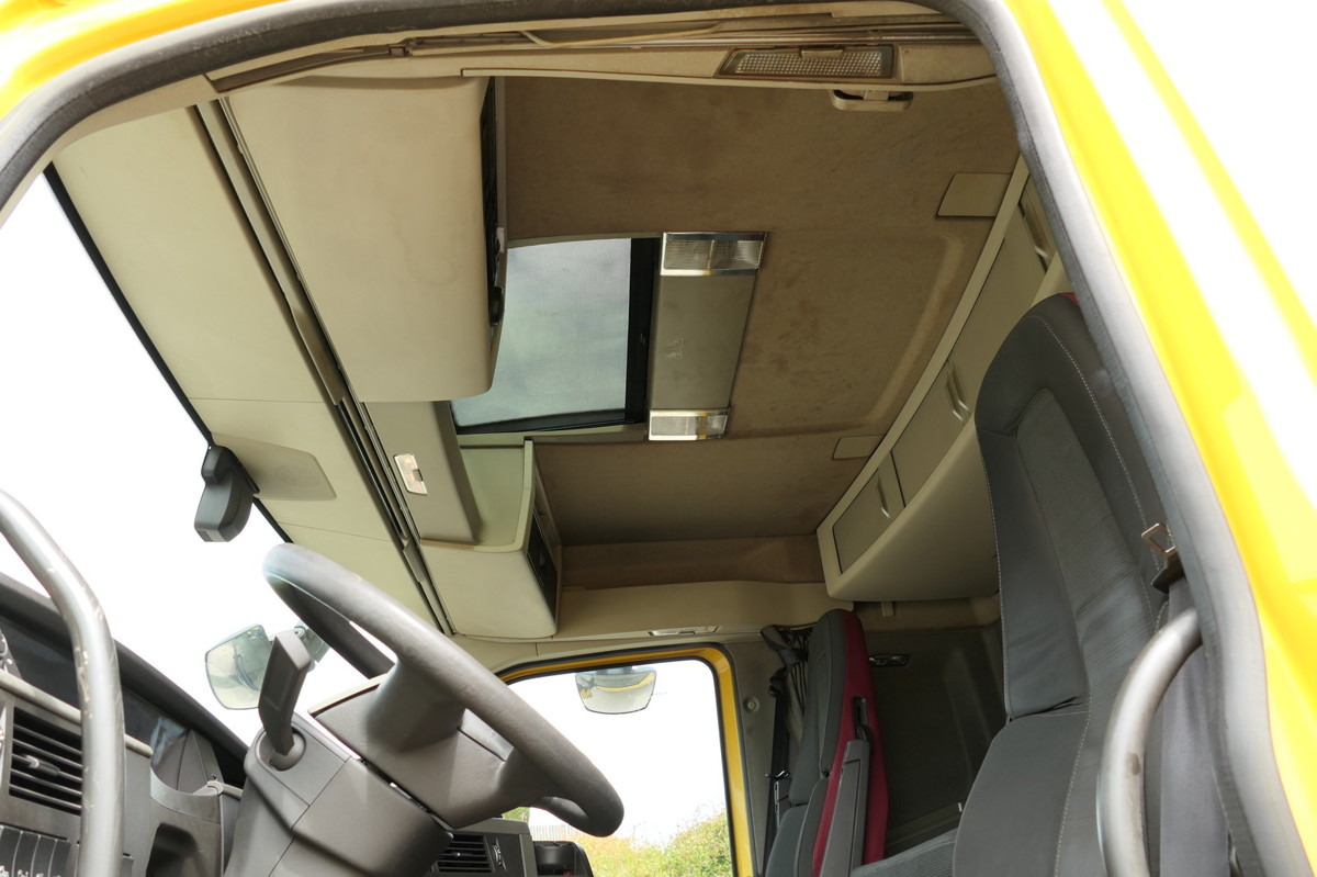 Interior photo 2: شاحنات الحاويات / جسم علوي قابل للتغيير شاحنة VOLVO FH 26.420 6x2 BDF LBW KLIMA AHK