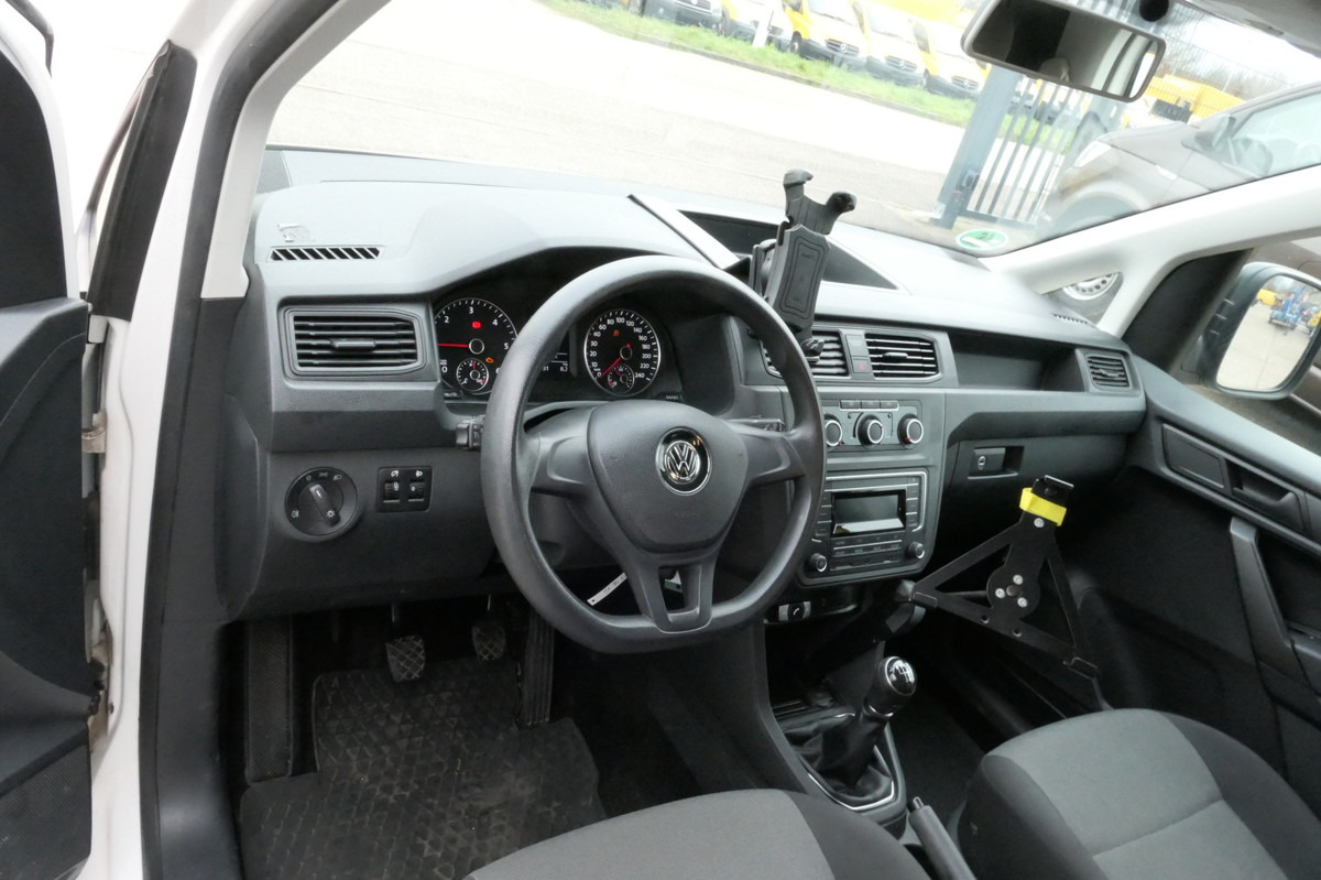 Interior photo 1: فان المدمجة VW Caddy 2.0 TDI 4Motion Klima Werkstatteinbauten T