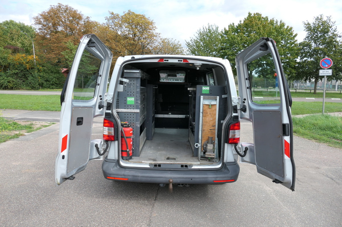 VW T5 Transporter 2.0 TDI 4Motion Flügeltür Klima A - فان المدمجة: صورة 1 VW T5 Transporter 2.0 TDI 4Motion Flügeltür Klima A - فان المدمجة: صورة 1