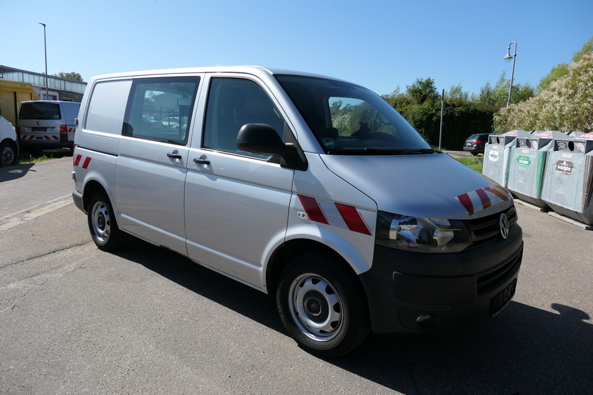 VW T5 Transporter 2.0 TDI 4Motion Flügeltür Klima A - فان المدمجة: صورة 3 VW T5 Transporter 2.0 TDI 4Motion Flügeltür Klima A - فان المدمجة: صورة 3