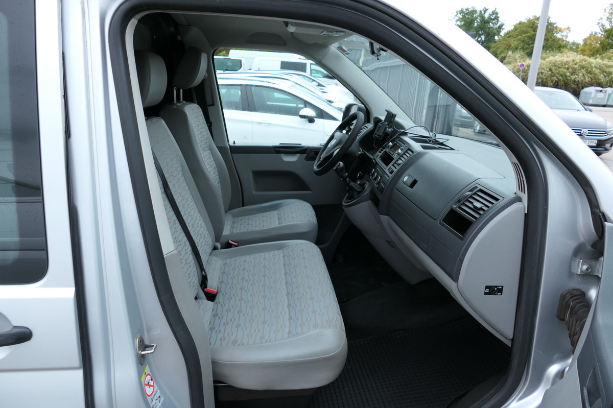 VW T5 Transporter 2.0 TDI KLIMA AHK Werkstatteinbau - فان المدمجة: صورة 5 VW T5 Transporter 2.0 TDI KLIMA AHK Werkstatteinbau - فان المدمجة: صورة 5